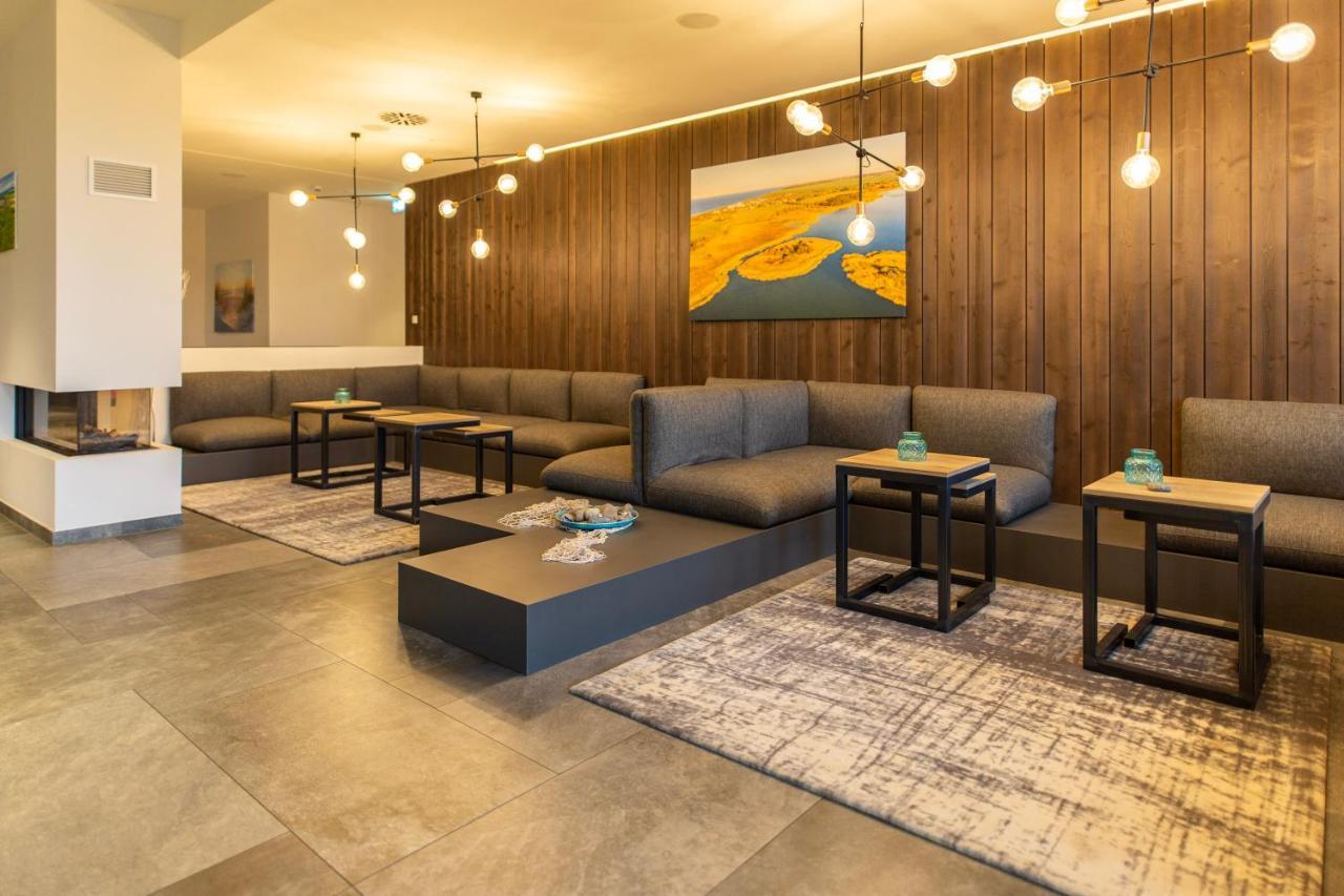 Aparthotel Waterkant Suites - Fewos Am Meer Mit Spa 보르게렌데레트비슈 외부 사진